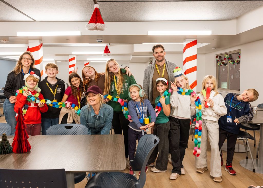 A Quick Feel Good Makeover: Decorating The Family Shelter For The Holidays