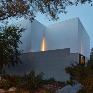 5468796 Architecture creates house for “modest sanctuary” in Saskatchewan